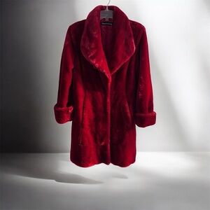 Vintage Pamela McCoy Vibrant Red faux fur coat. Size small